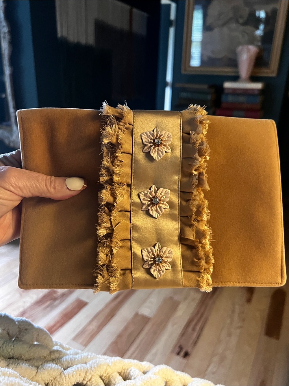 Shiraleah Chicago Camel Velvet Floral Clutch NWT - Picture 12 of 16